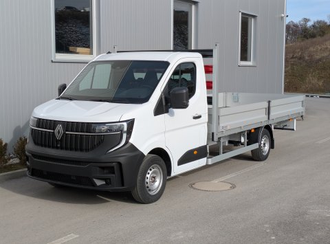 Renault Master L3H1P3 170 EAG9 - 9 paletový valník s automatickou prevodovkou