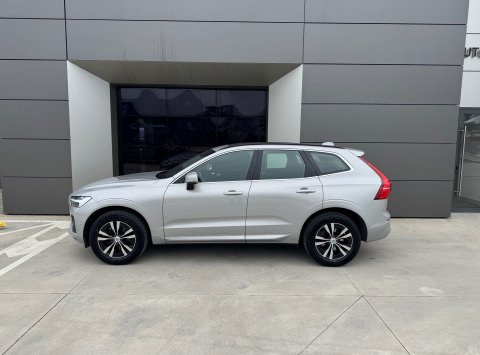 Volvo XC60 B4(P) FWD AT8 Momentum Pro