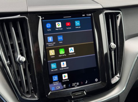 Volvo XC60 B4(P) FWD AT8 Momentum Pro