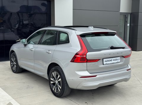 Volvo XC60 B4(P) FWD AT8 Momentum Pro