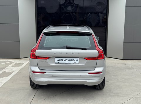Volvo XC60 B4(P) FWD AT8 Momentum Pro