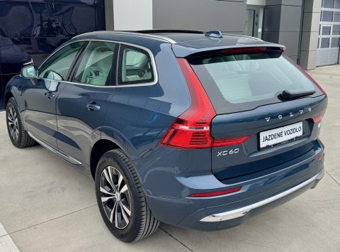 Volvo XC60 T6 eAWD Recharge Core