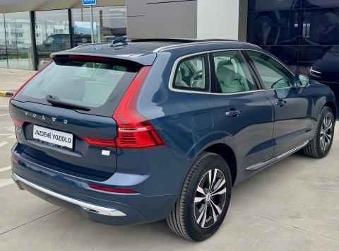 Volvo XC60 T6 eAWD Recharge Core