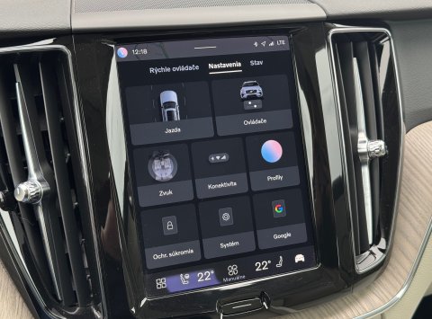 Volvo XC60 T6 eAWD Recharge Core