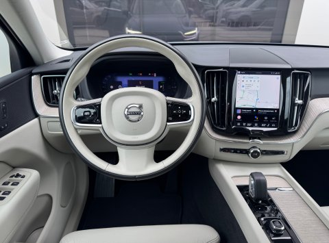 Volvo XC60 T6 eAWD Recharge Core