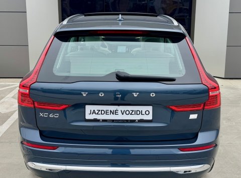 Volvo XC60 T6 eAWD Recharge Core