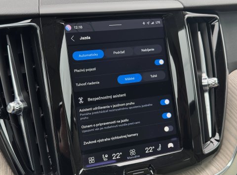 Volvo XC60 T6 eAWD Recharge Core