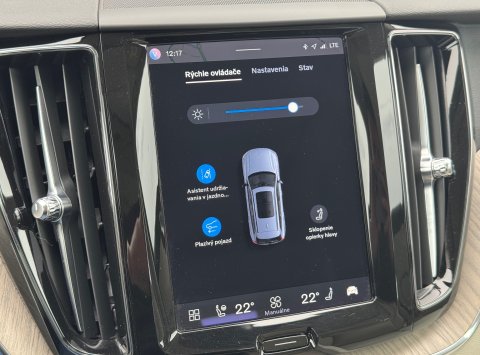 Volvo XC60 T6 eAWD Recharge Core