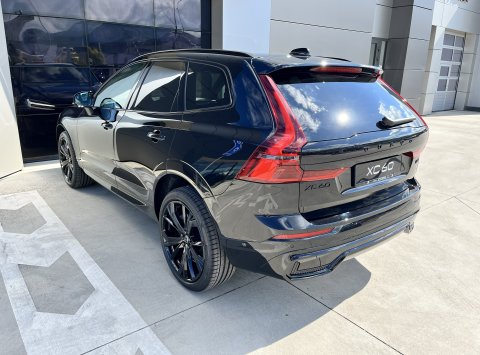 Volvo XC60 Black Edition B5 AWD PLUS
