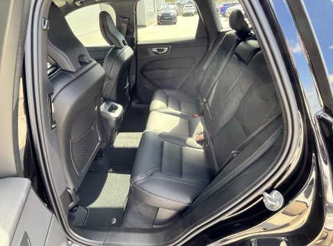 Volvo XC60 Black Edition B5 AWD PLUS