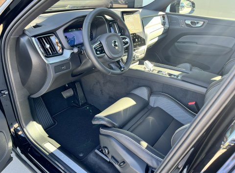 Volvo XC60 B5 BLACK EDITION PLUS