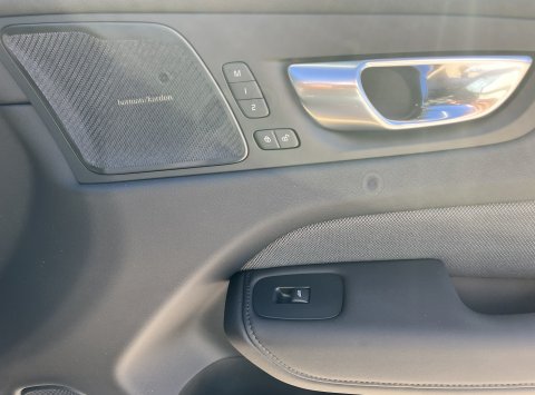 Volvo XC60 B5 BLACK EDITION PLUS
