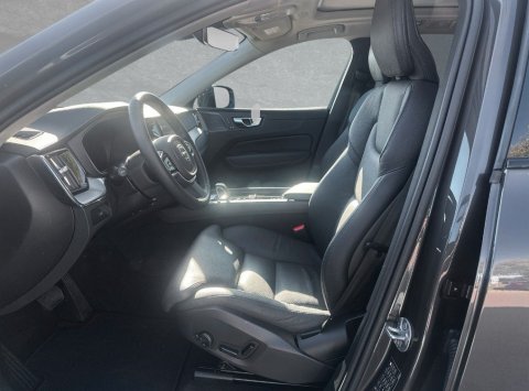 Volvo XC60 B5 AWD ULTRA DARK