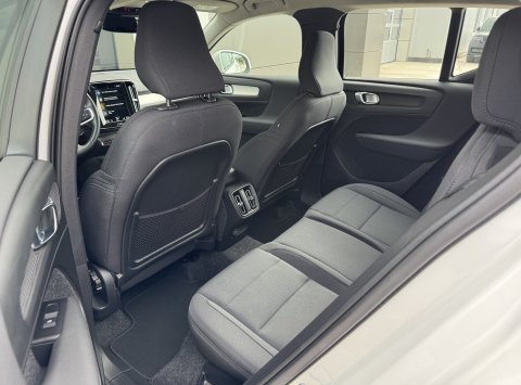 Volvo XC40 B4 (B) AWD AT8 MOMENTUM