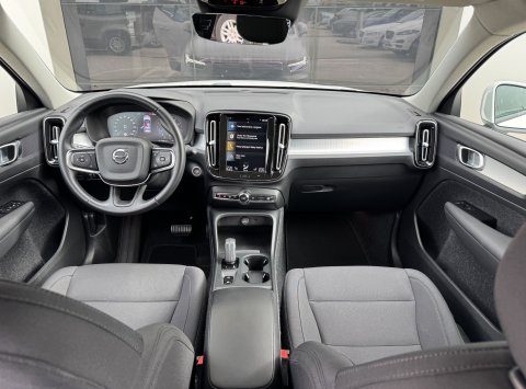 Volvo XC40 B4 (B) AWD AT8 MOMENTUM