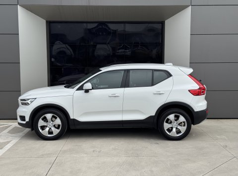 Volvo XC40 B4 (B) AWD AT8 MOMENTUM