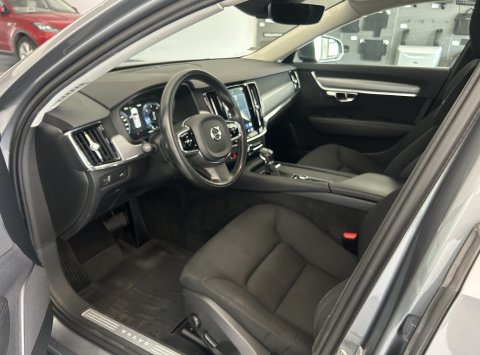 Volvo S90 D5 AWD AT8 MOMENTUM