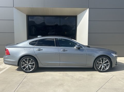Volvo S90 D5 AWD AT8 MOMENTUM