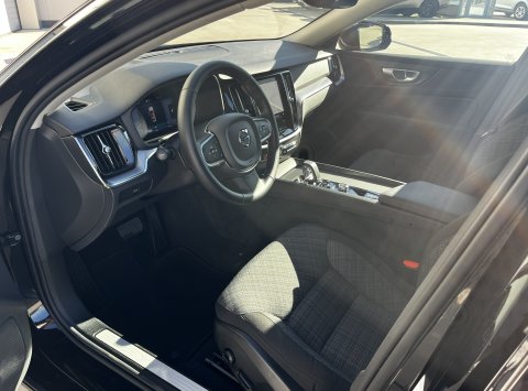 Volvo V60 B4 FWD Core