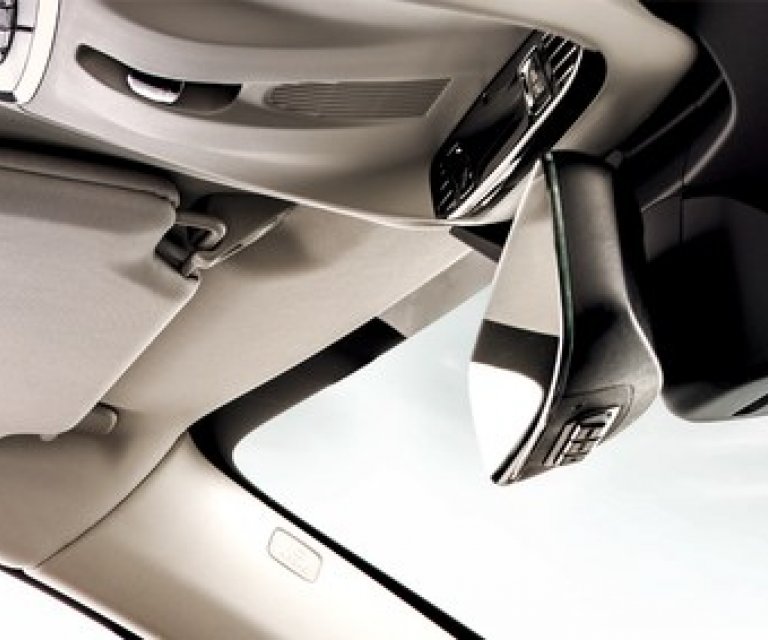 HomeLink®, vnútorné spätné zrkadlo s automatickým stmievaním a kompasom Volvo XC90